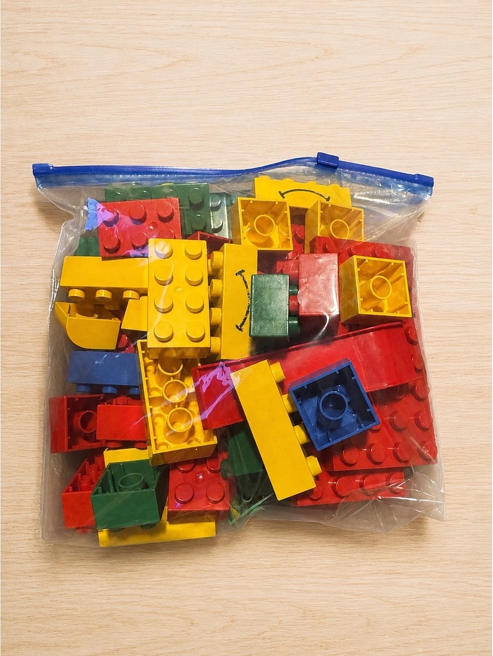 Unbranded Large Building Blocks Set - Over 1lb, Red, Green & Yellow, Preowned
